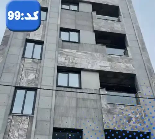 نمای سیاه و پنجره های بزرگ و تراس آپارتمان در کتالم