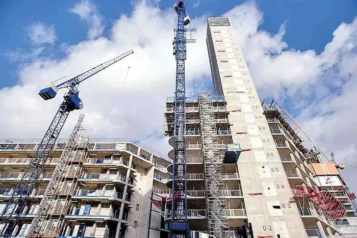 ساخت و ساز یک آپارتمان بلند قامت و قانون جدید پیش_فروش آپارتمان 95843577548
