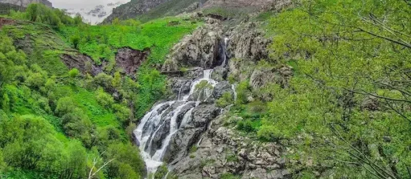 آبشار حیرت انگیز ایج در شهر رامسر 4354136487387